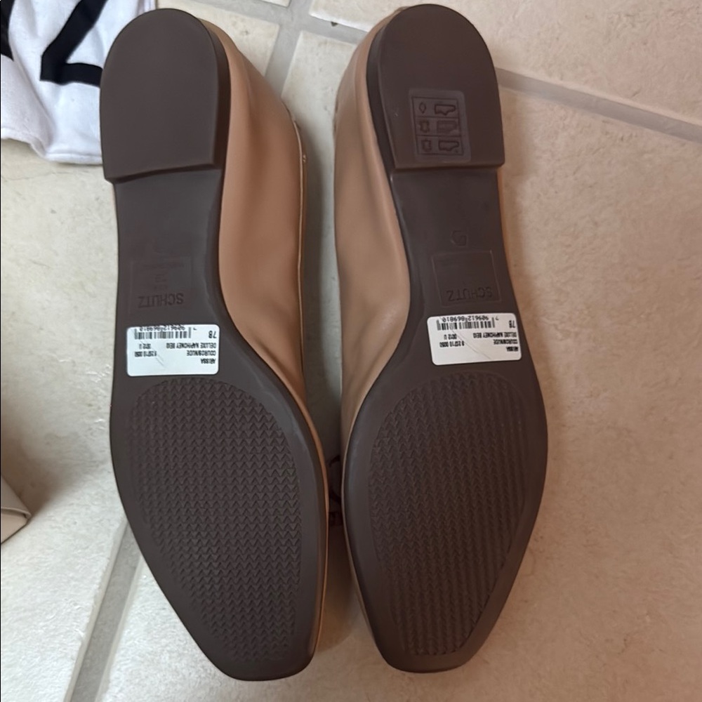 Schutz Women's Tan Ballet Flats - Picture 2 of 3